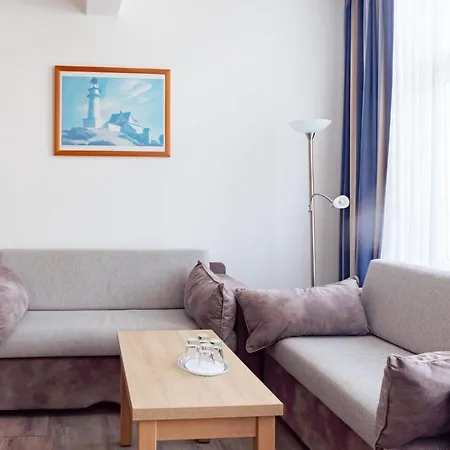 Warnemunde Apartment *